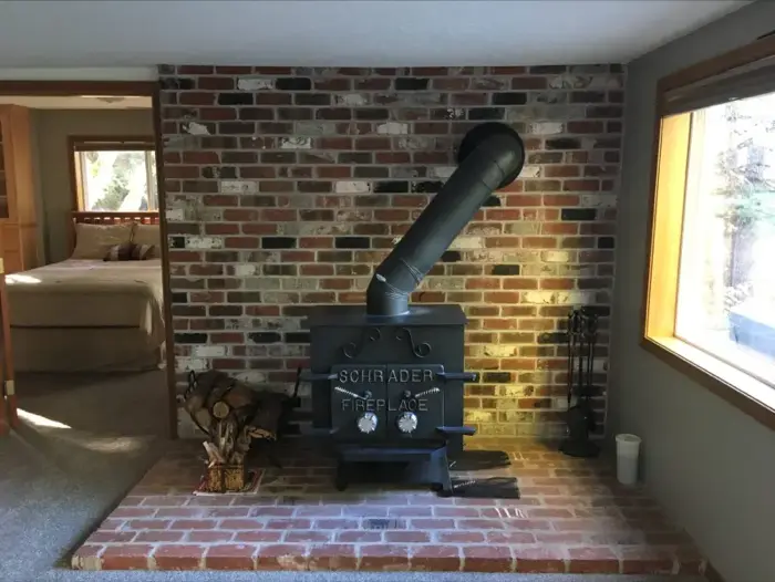 Old freestanding stove ready for an upgrade